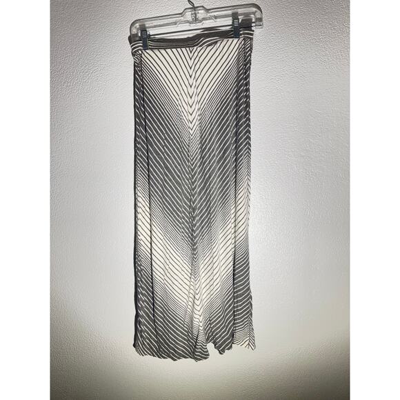 Max Studio Black & White Chevron Pleated Midi Skirt –  Size Approx. S - Picture 1 of 4